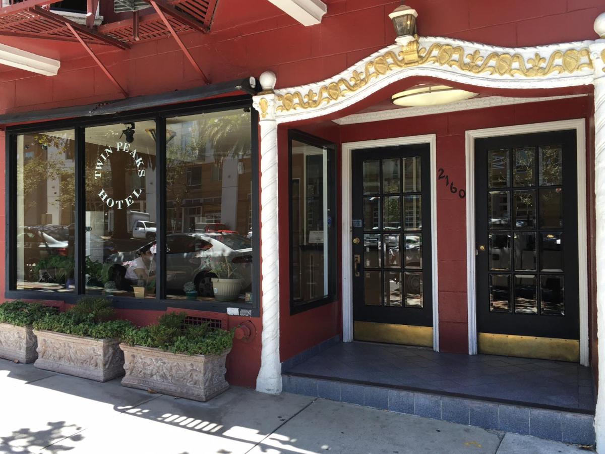 Twin Peaks Hotel — photo 3