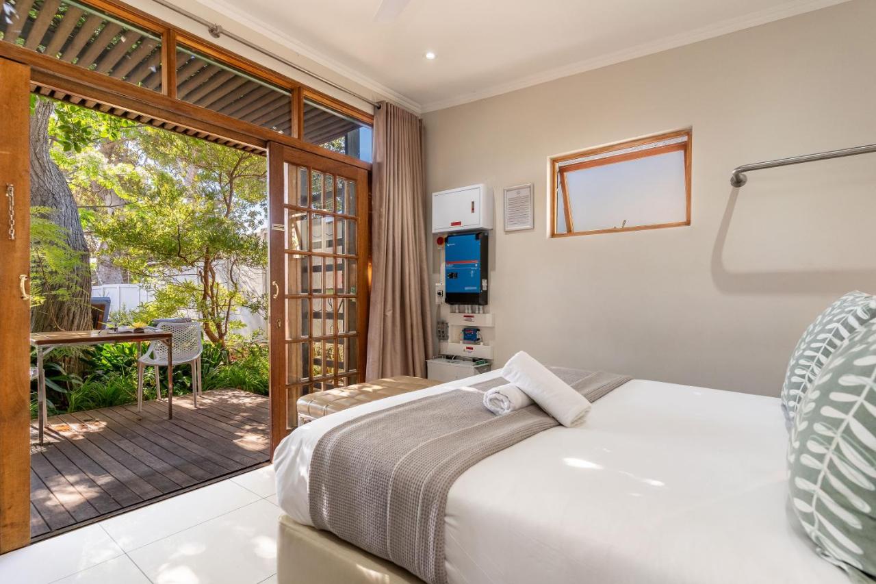 Camps Bay Village - Stone Cottages - 2