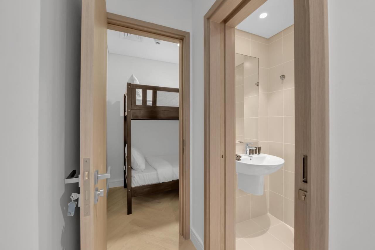 Direct Burj & Fountain Views - Designer 4BR Haven! - 3