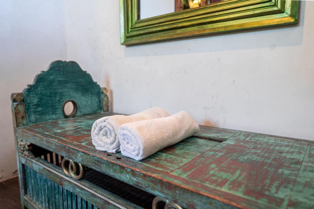 Cozy Bali Cabin in Sanur - Perfect Honeymoon Getaway - 3