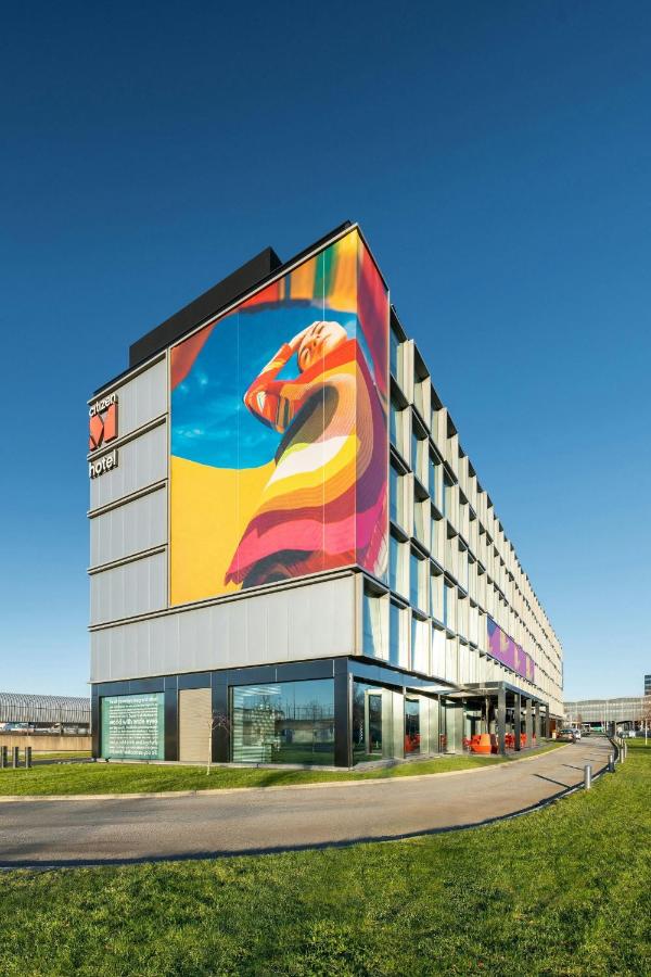 citizenM Schiphol Airport - 4