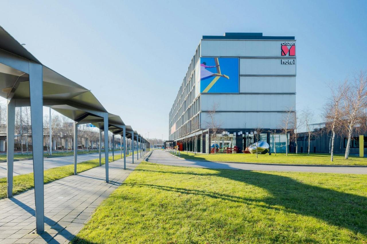 citizenM Schiphol Airport - 5
