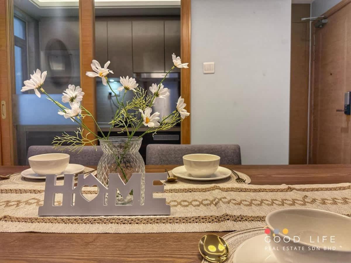 R&F Princess Cove 3BR JB Central CIQ Spacious - 2