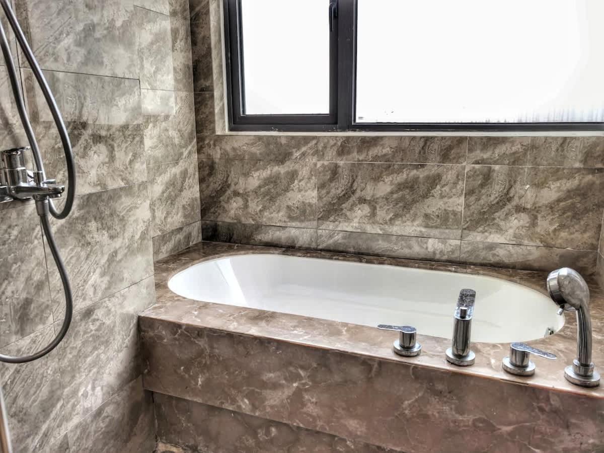 R&F Princess Cove 3BR Sea View Bathtub JB Malls - 5