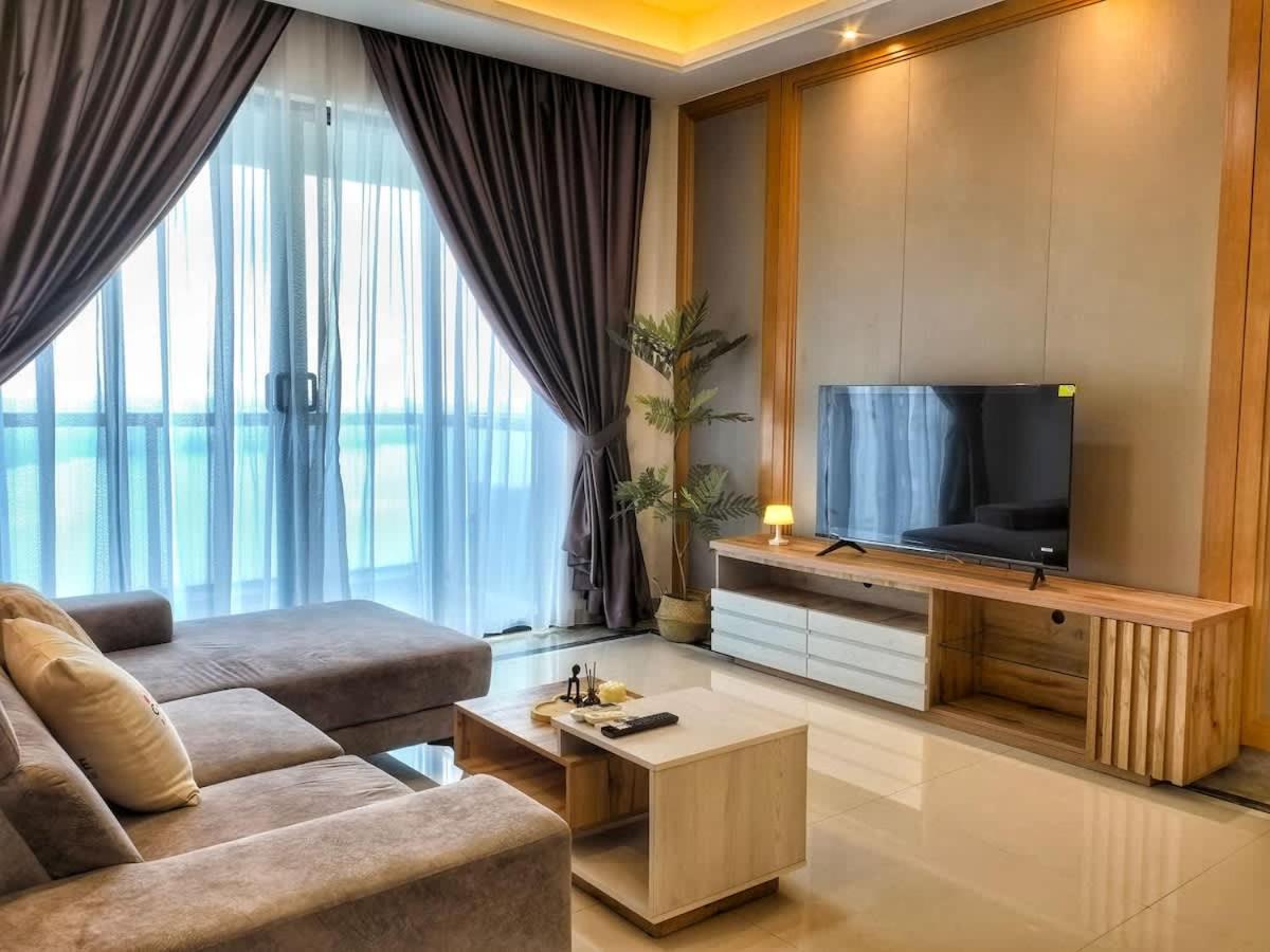 R&F Princess Cove 3BR Sea View Bathtub JB Malls - 4