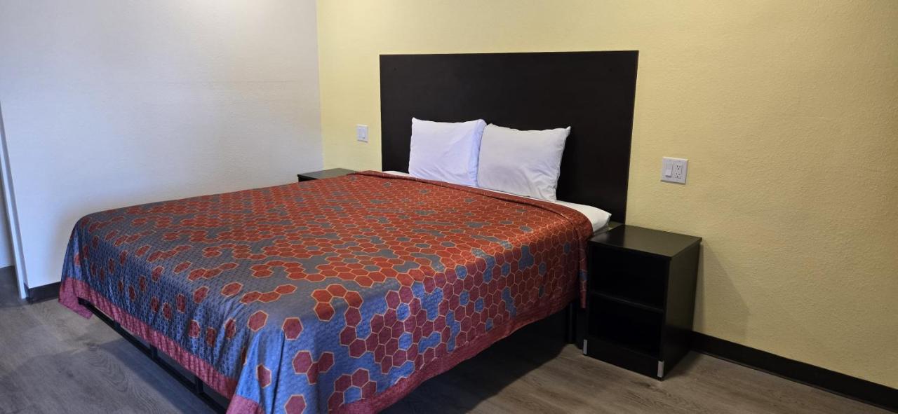 Del Rancho Motor Inn — photo 12