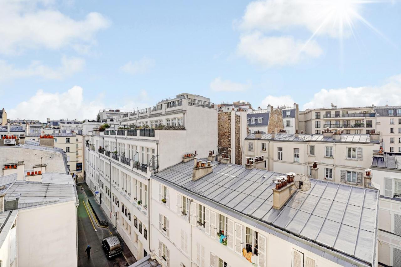 Tour Eiffel - Rue Cler - 5