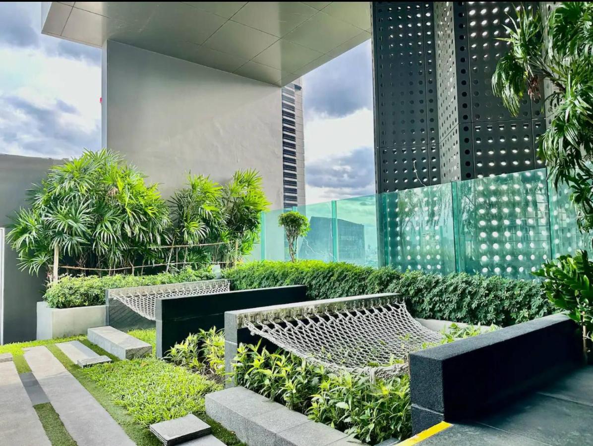 Peaceful Stylish and cozy condo - 4