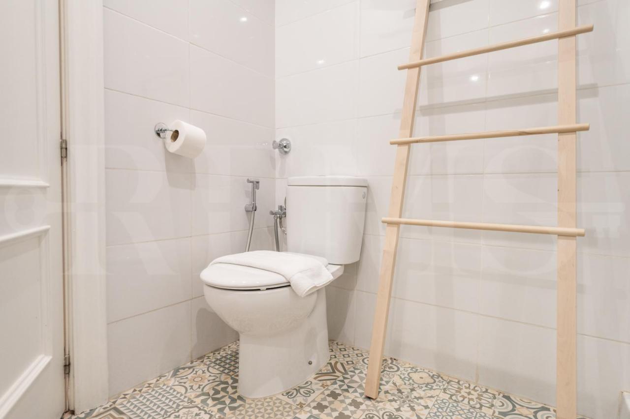 Apartment with balcony, pool and beach nearby REMS - 3