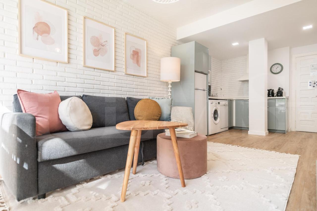 Apartment with balcony, pool and beach nearby REMS - 5