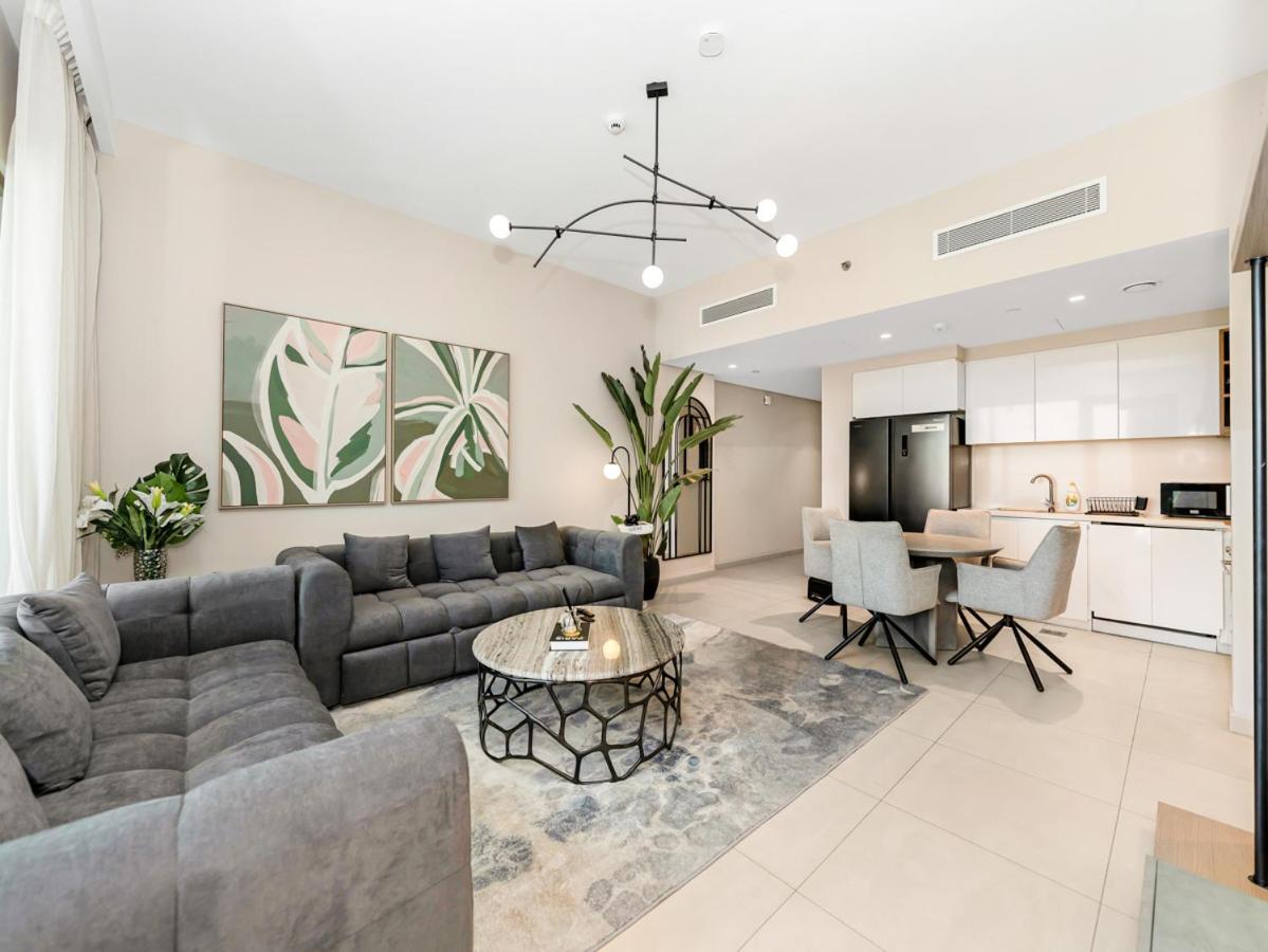 Royal Vista - Luxury 2BR Apartment at Downtown Views II - Downtown - 5