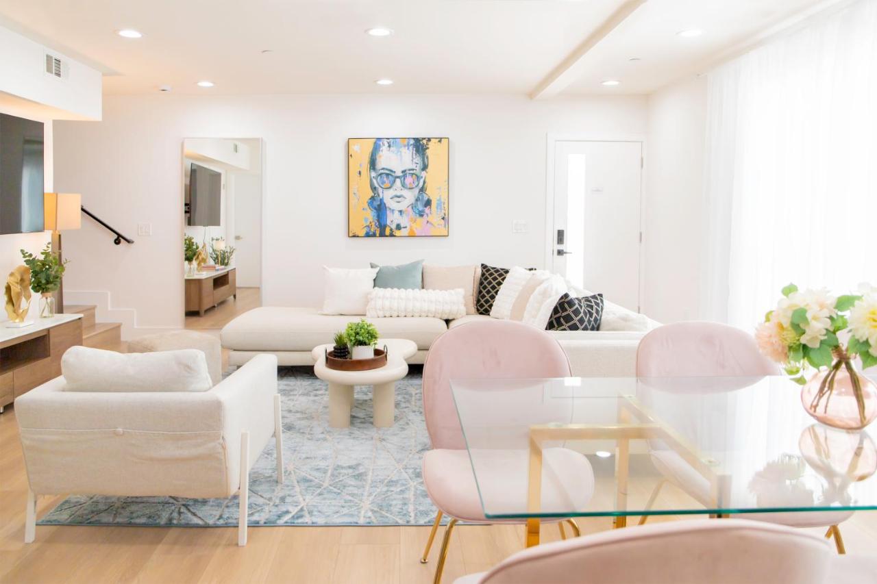 Grand 4-Bedroom - Brand New - Free parking and Patio - 2