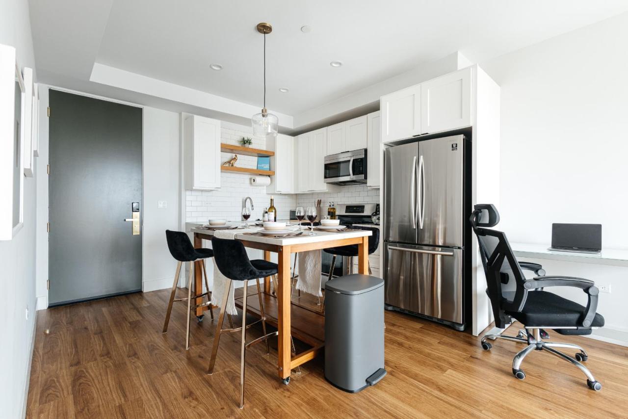 High End Hotel Style 2B apartment with two balconies - 4