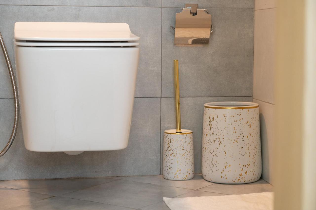 Luxury 1 Bedroom with Pool Dubai Frame Museum View - 3