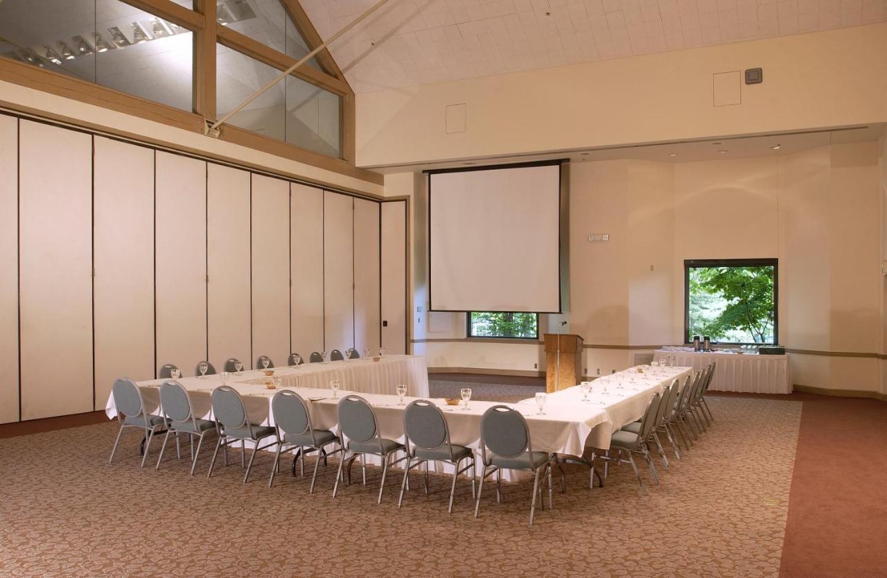 New Harmony Inn Resort and Conference Center — photo 7