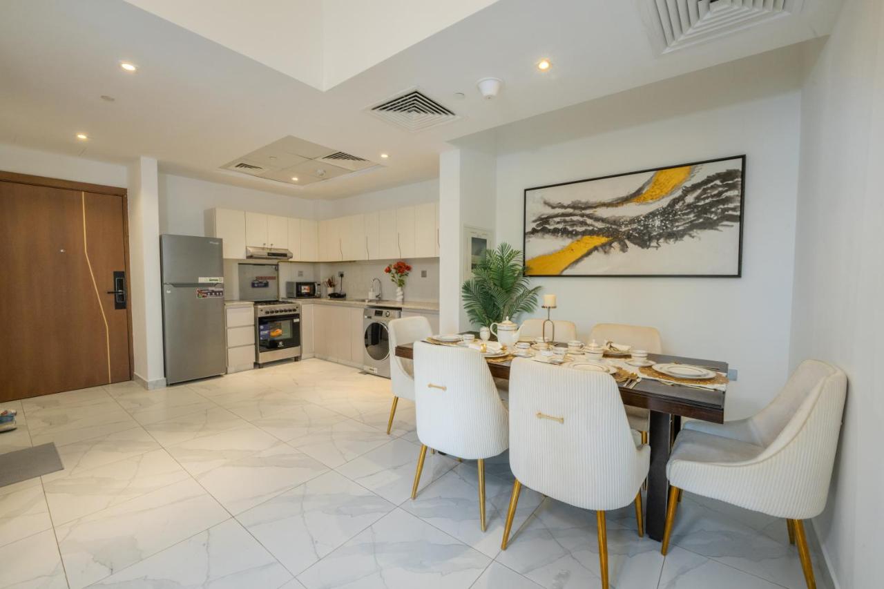 Business Bay 1BR Burj Khalifa&Canal Views,3Balcony - 5