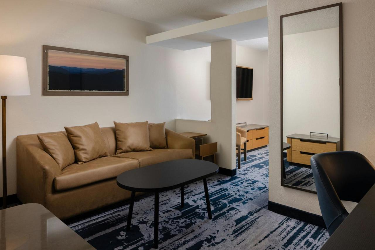 Norton Shores Inn — photo 4