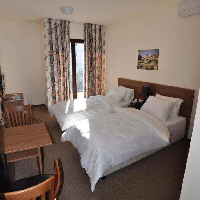 Lagace Hotel photo