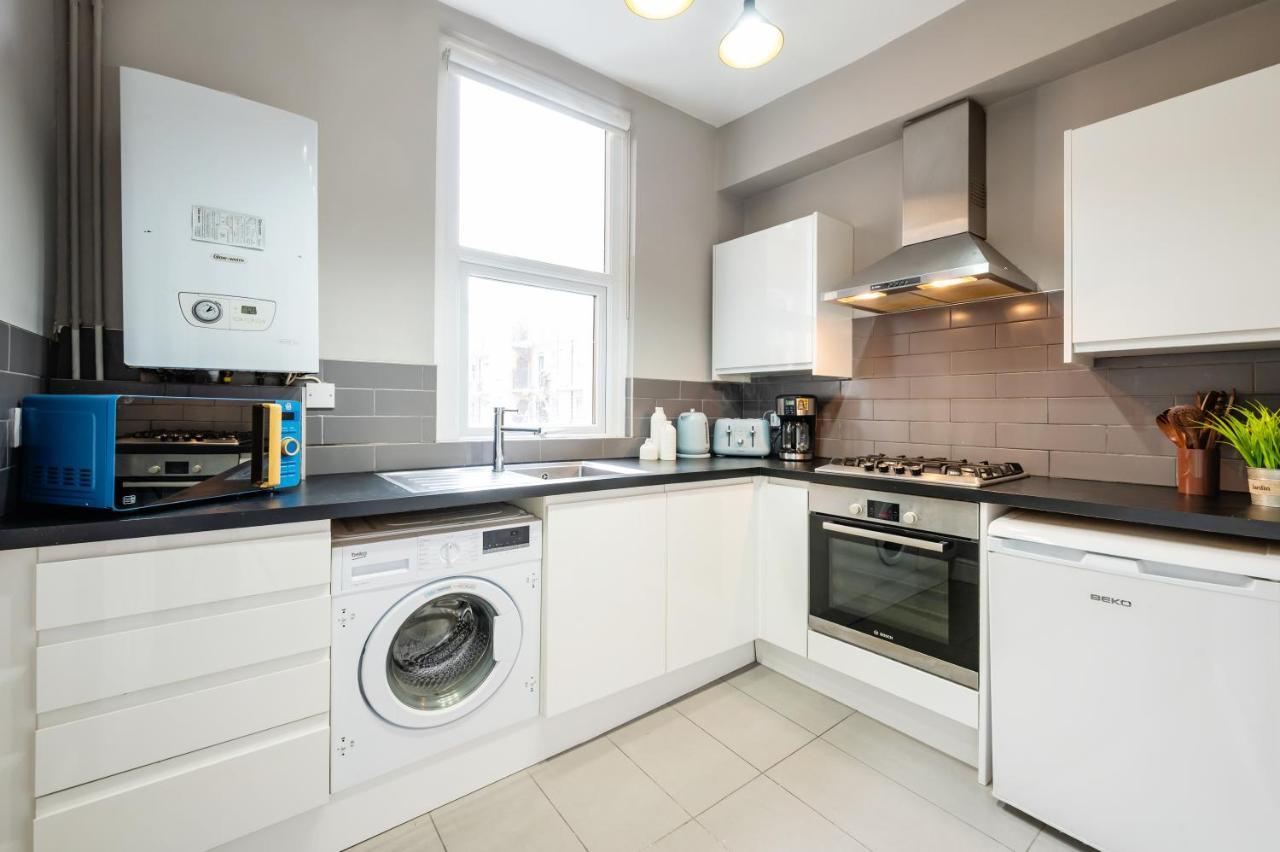 2 Bed 1 Bath Two-Story Apartment with Private Entrance - 4