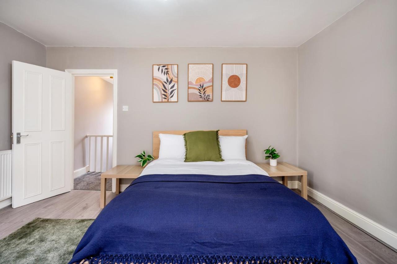 2 Bed 1 Bath Two-Story Apartment with Private Entrance - 2