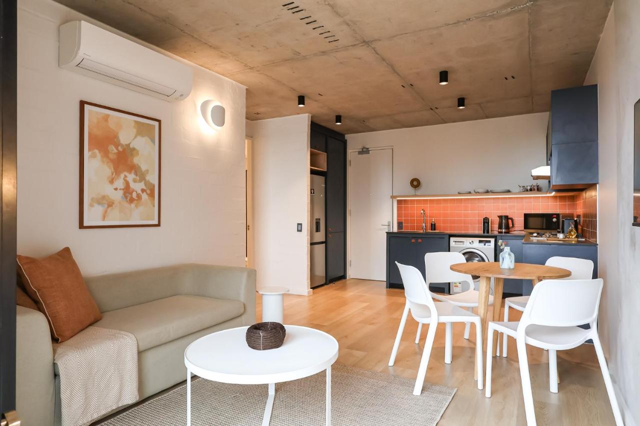 THREE43 ON B - Fluent Serviced Apartments - 4