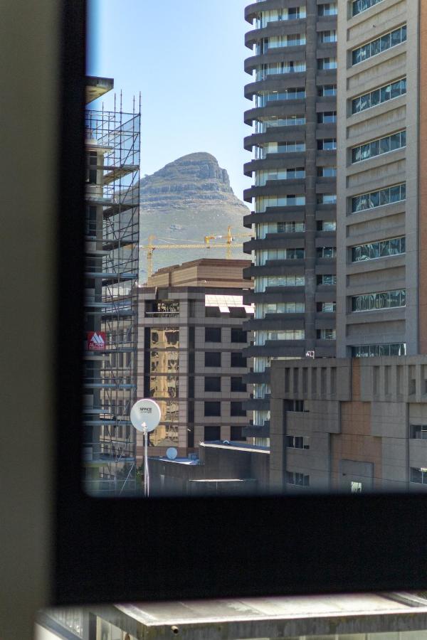 Stylish Apartment with Lions Head View - 5