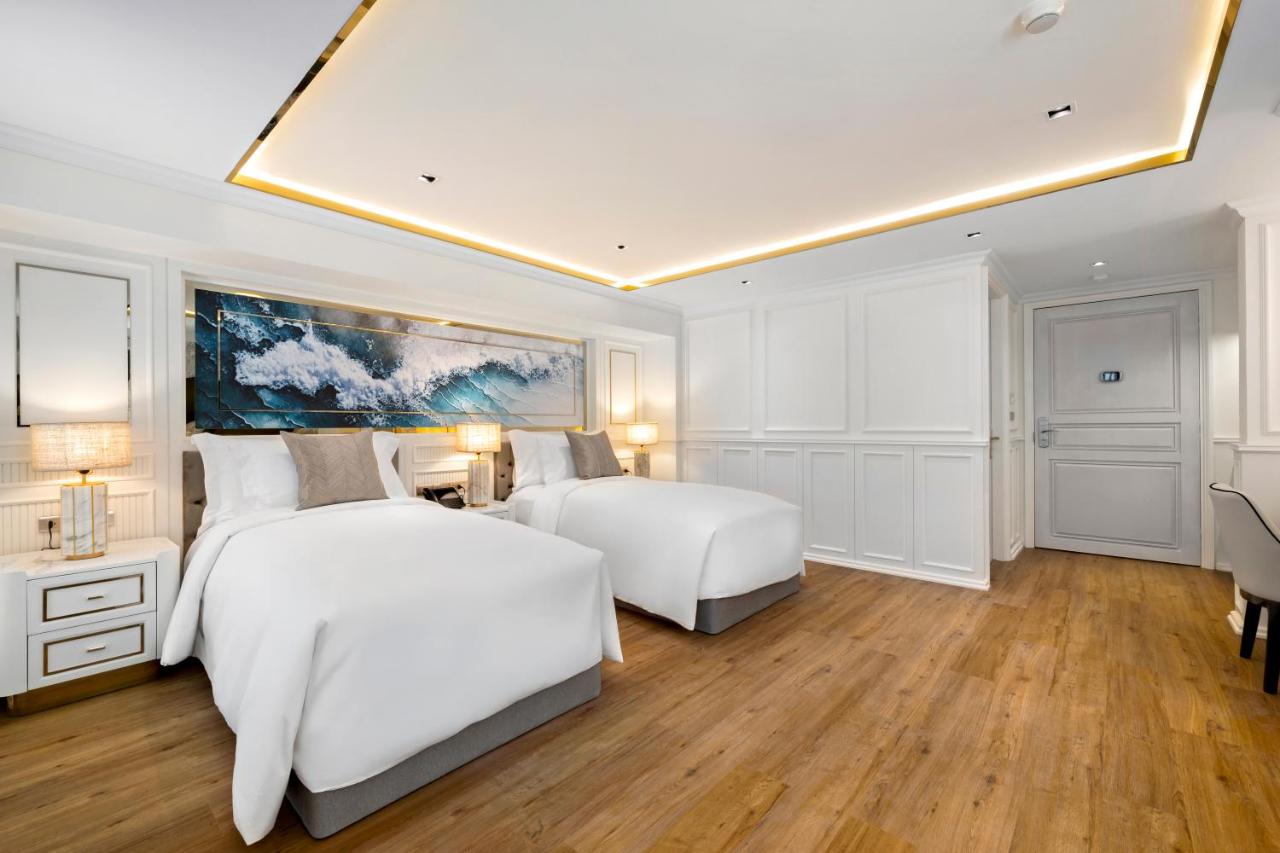 The Cyan at Patong Hotel - 2