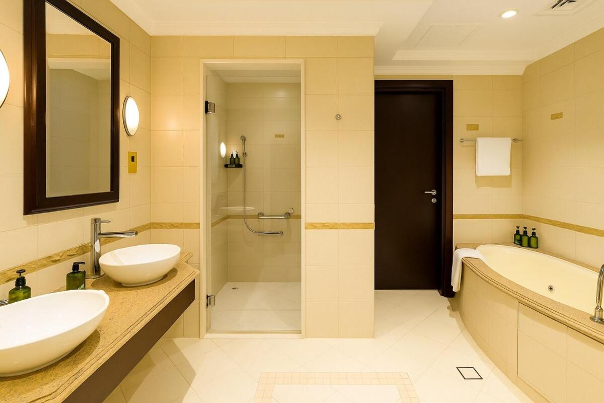 BLVD Beach House - 3