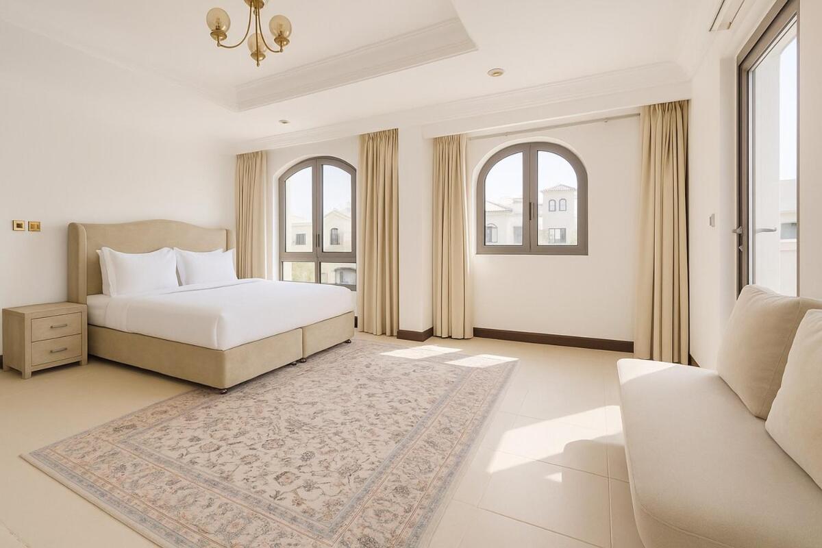 BLVD Beach House - 2