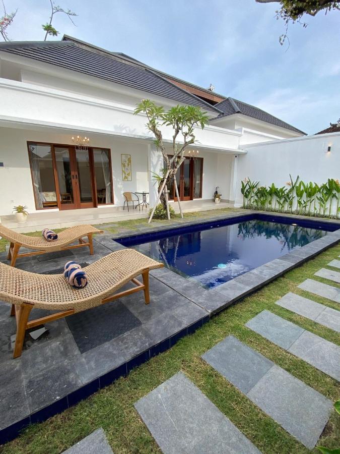 Arts Ebena Villa Two-Bedroom Private Pool Kuta - 4