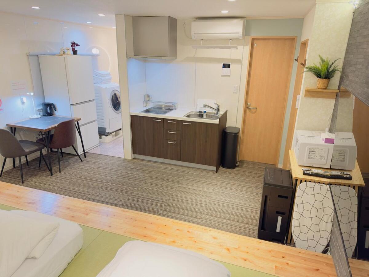 HANA Kyobashi 2nd floor newly renovated 3 minutes to station - direct to Kyoto, Nara, Kansai Airport, Umeda, Osaka - 5
