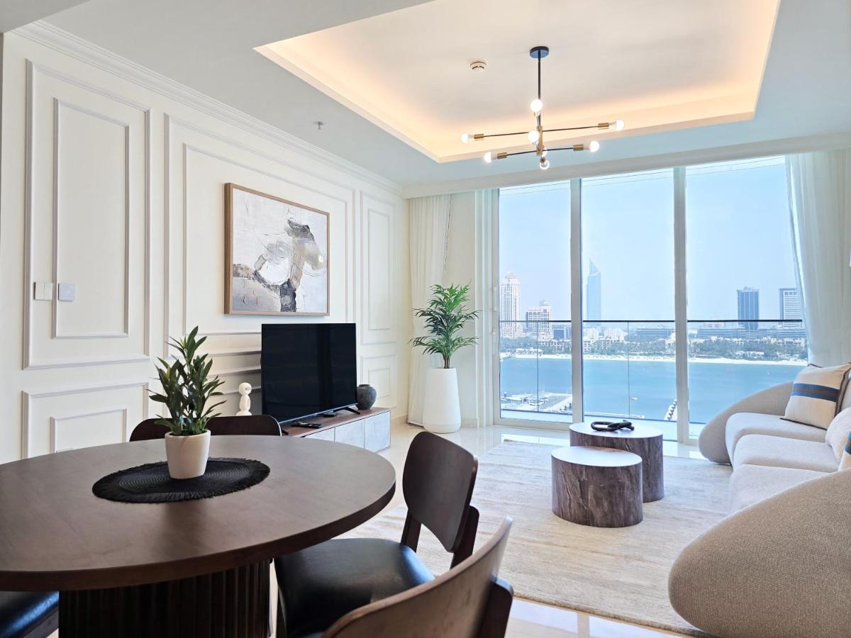 Venduras- 2BR Retreat , Beach Access , Emaar Beachfront