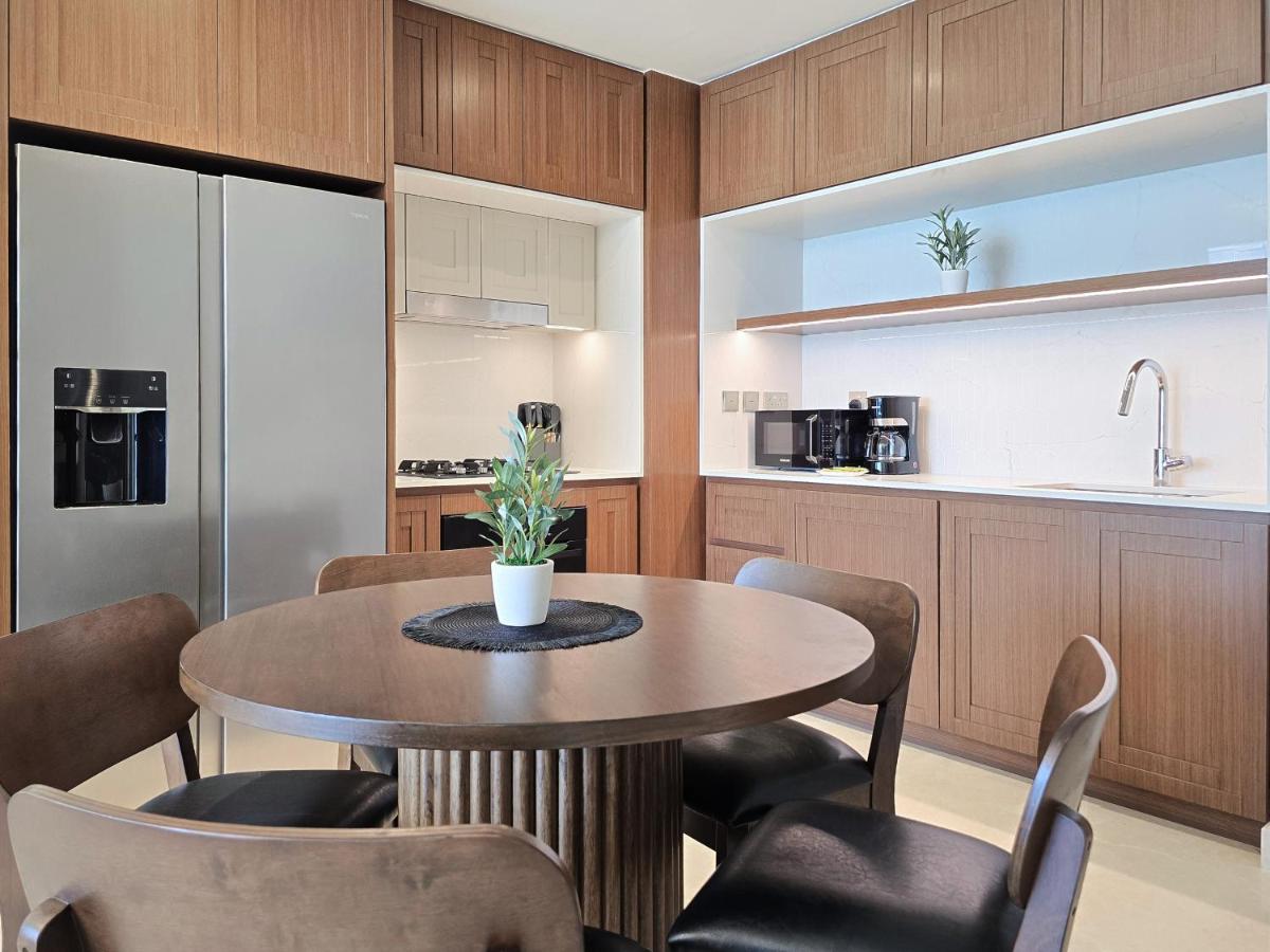 Venduras- 2BR Retreat , Beach Access , Emaar Beachfront - 4