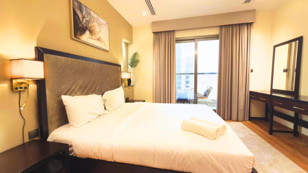 Elite Studio with Burj Khalifa & Pool View - 2