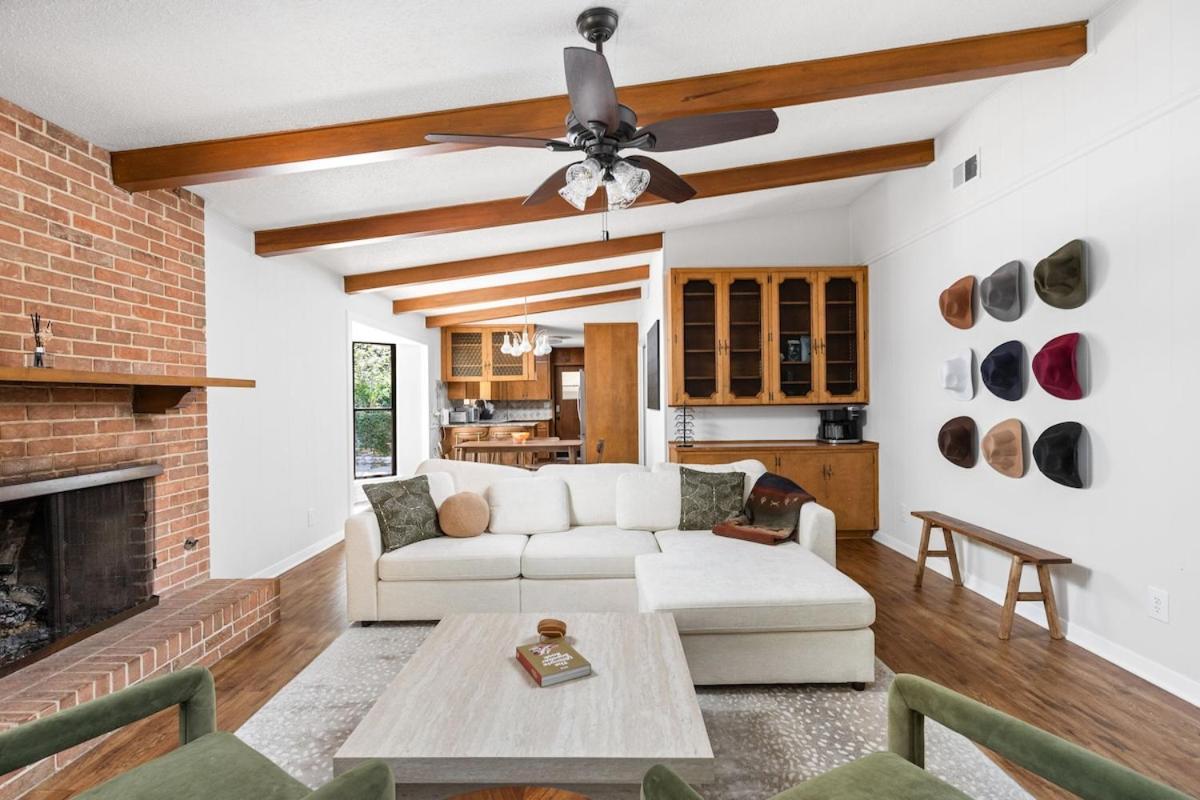 4-Bedroom Cowboy Retreat Steps from Zilker Park