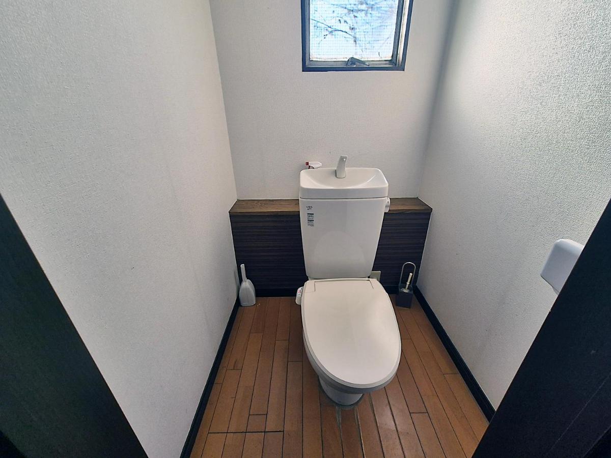 Male-only dormitory Tokyo House INN - 2