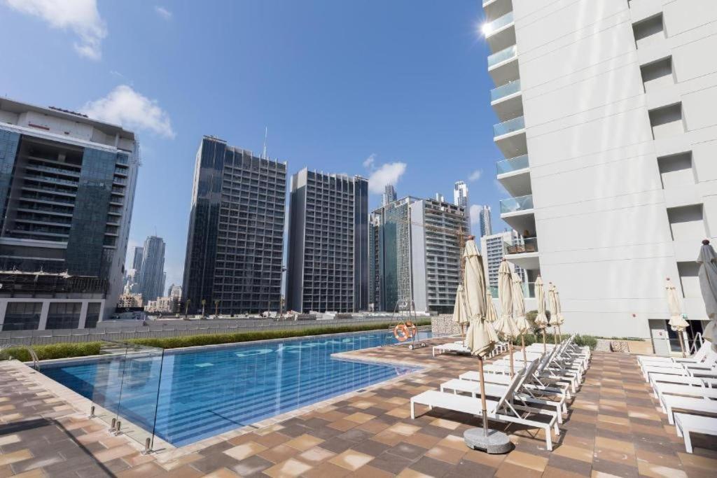 Modern 1BR Apt - Canal View - 4