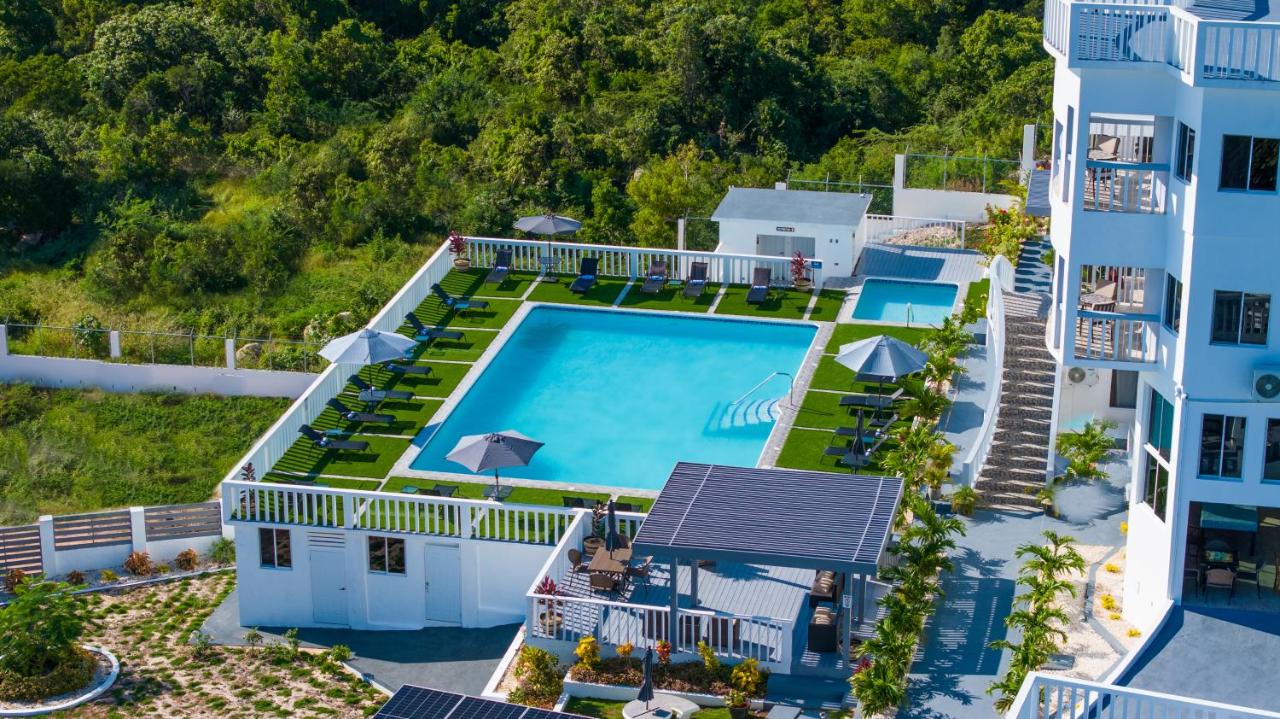 Majestic Heights Bed & Breakfast - 4