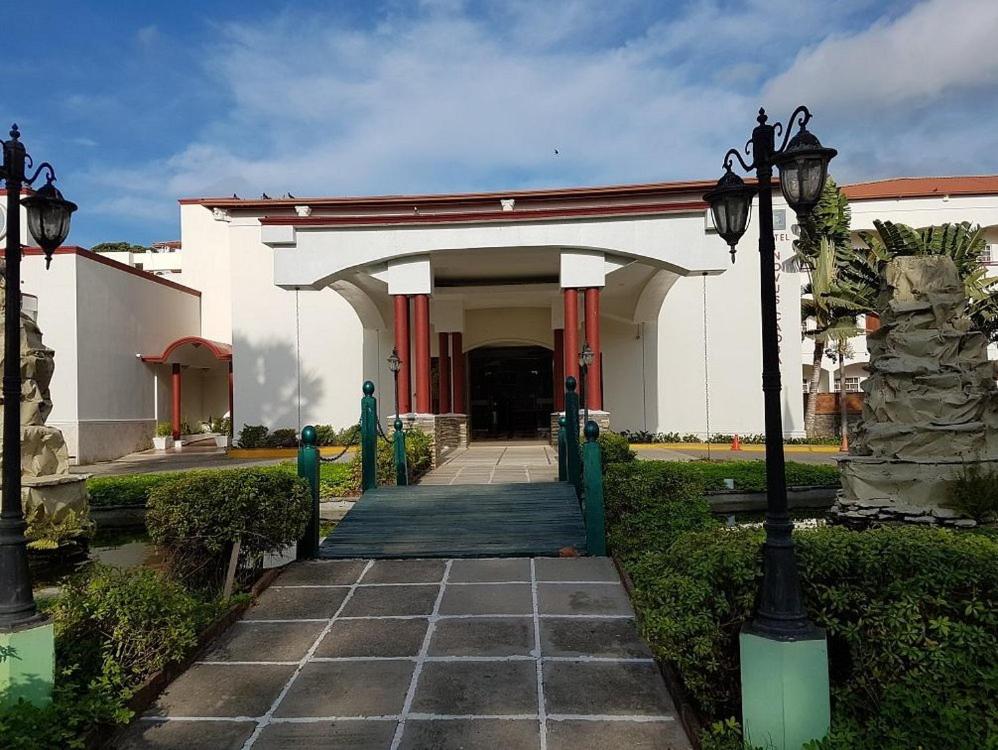 Hotel Novus Caoba, Confort y calidez en Mao, Valverde