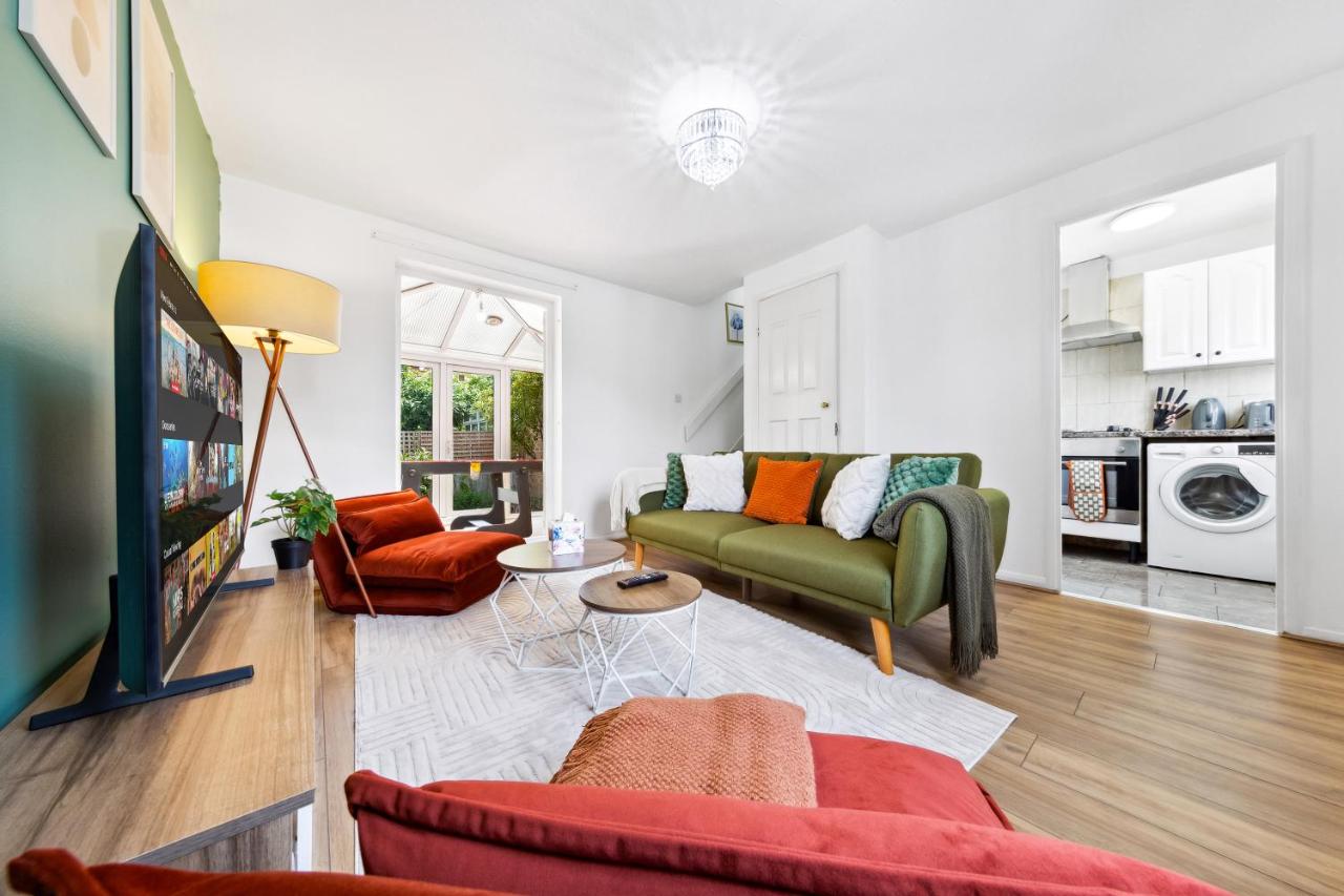 London Tower Bridge Entire House! Garden, Free Parking, Sleeps up to 6! - 4