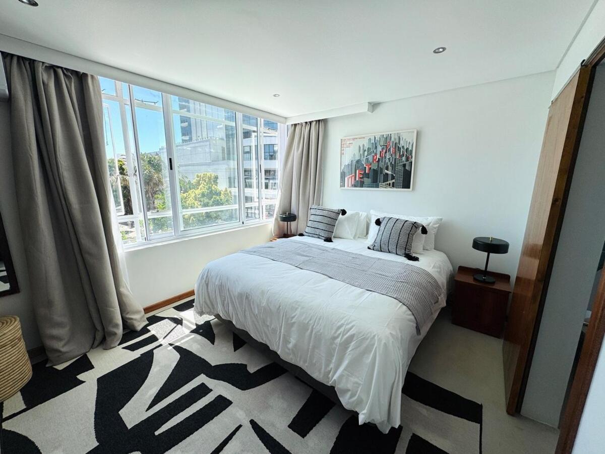 Novis - Renovated, central, secure 3 bedroom apartment with ACs and back up power - 2