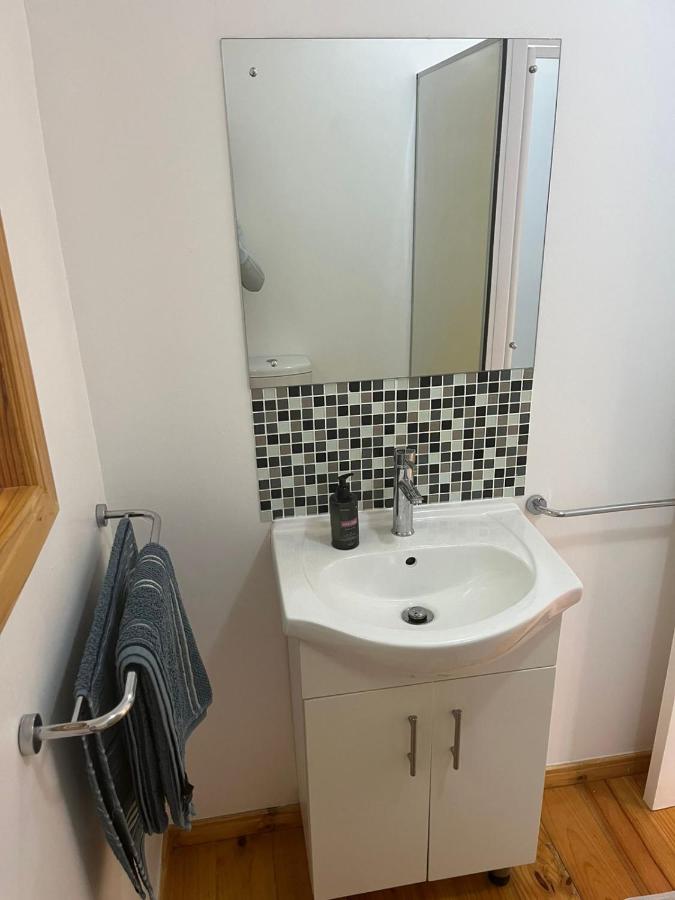 Mountain Views in the Heart of Tamboerskloof - 3