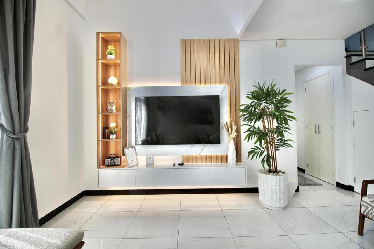 2BR Duplex Stunning Views,Near Circle Mall & Park - 5