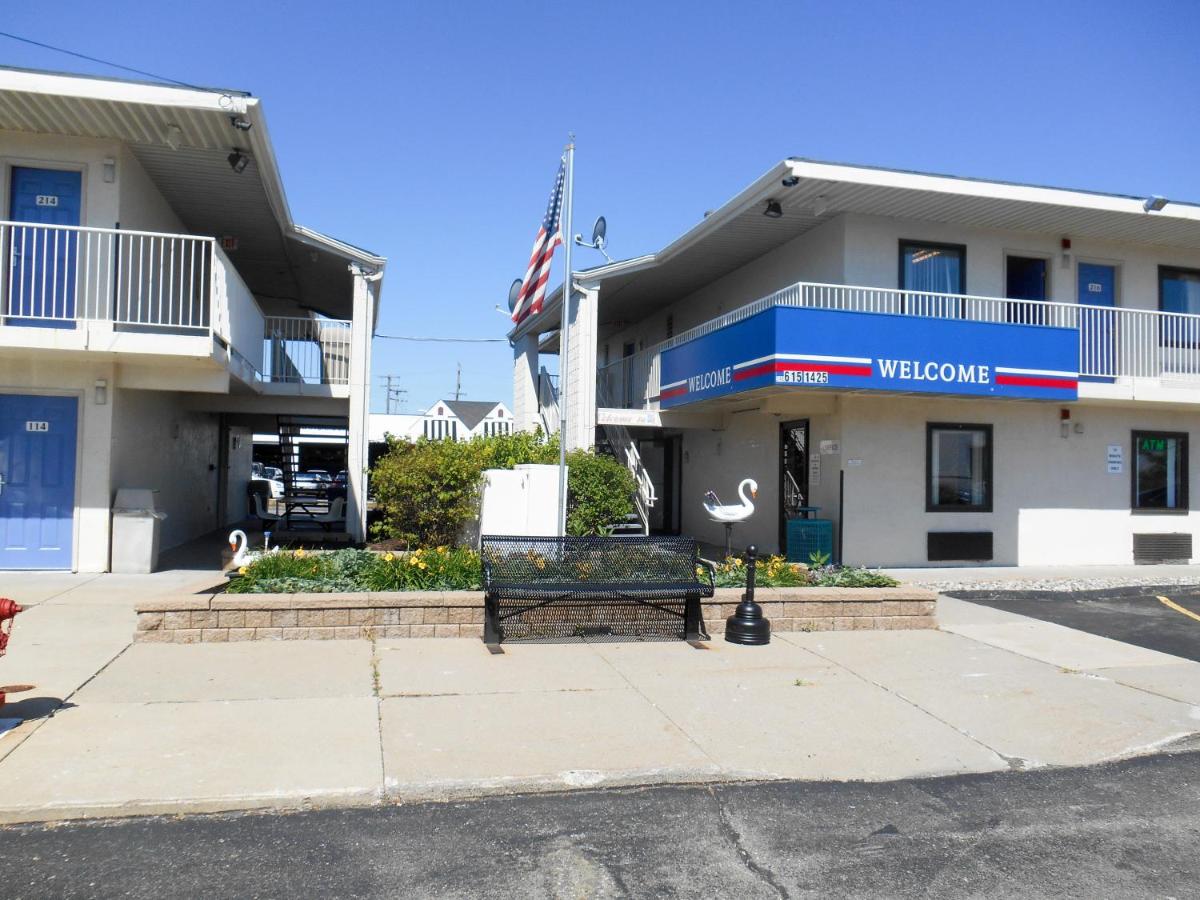 Bahama Motel — photo 11