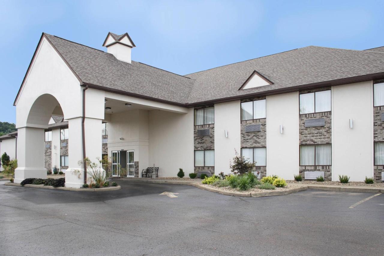 Schoenbrunn Inn — photo 1