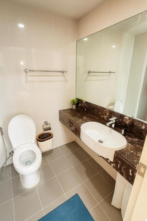 Executive 1 BR and Sofa bed Next to T21 Asoke BTS - 4