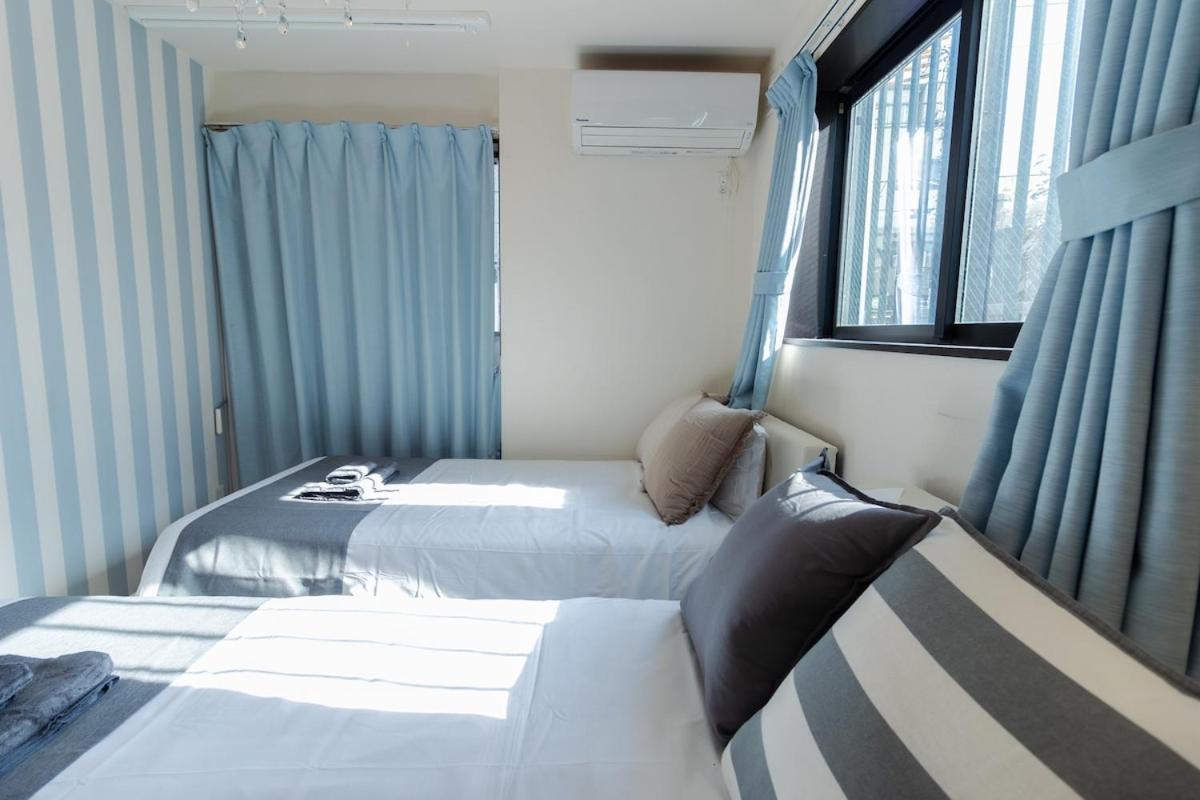 Tokyo Skytree 101 Elegance Blue Twin w Bath & WC - 5