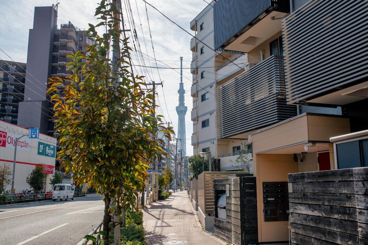 Tokyo Skytree 101 Elegance Blue Twin w Bath & WC - 3