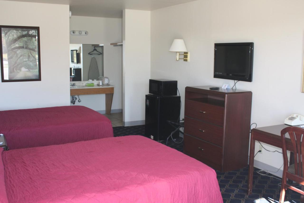 Boomtown Inn — photo 19