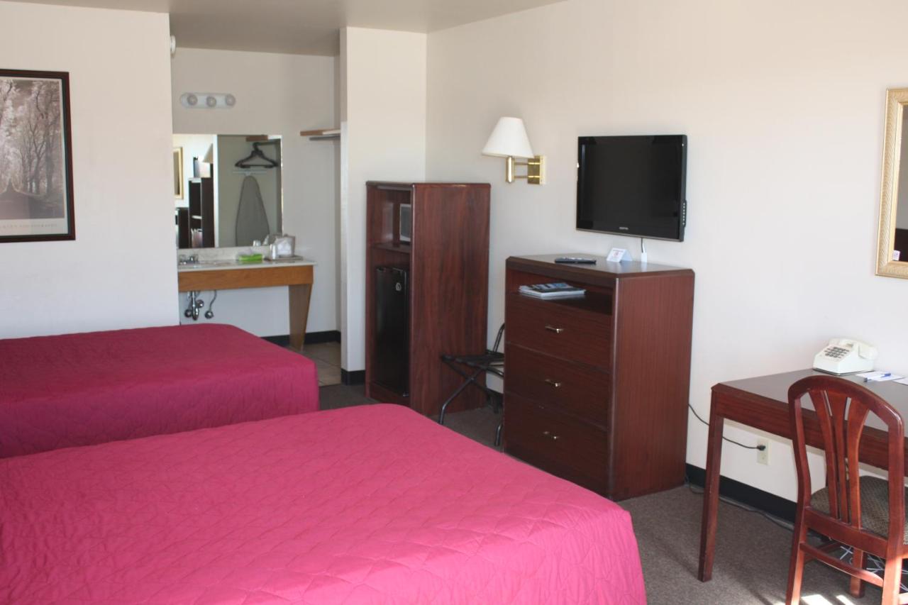 Boomtown Inn — photo 21